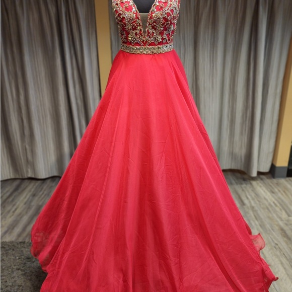 Mac duggal Hot pink chiffon beaded gown - Picture 2 of 13